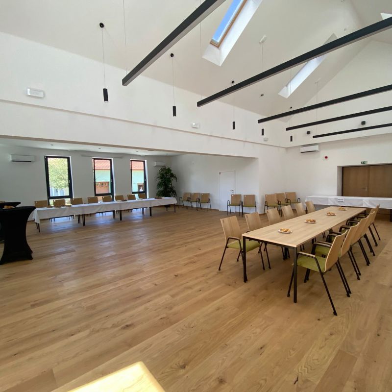 Přístavba kulturního domu Beseda - Nivnice